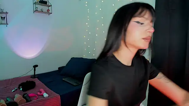 Tamara Aluna  online show from 07/29/26, 07:02