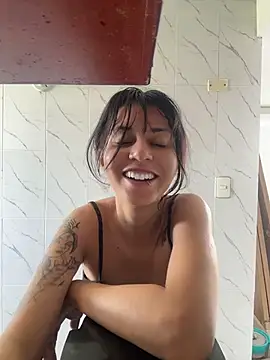 Tamara Aluna  online show from 06/25/26, 04:01