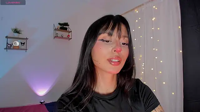 Tamara Aluna  online show from 07/25/26, 07:53