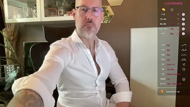 Snapshot of the_new_fit_rubinho chatting on 11/20/25, 08:59 the new fit rubinho online show from 11/20/25, 08:59