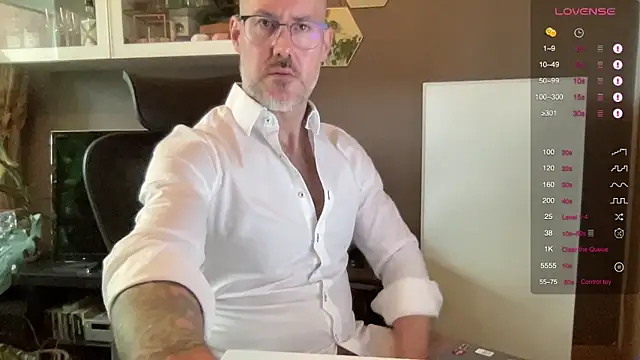 Snapshot of the_new_fit_rubinho chatting on 11/27/25, 08:59 the new fit rubinho online show from 11/27/25, 08:59