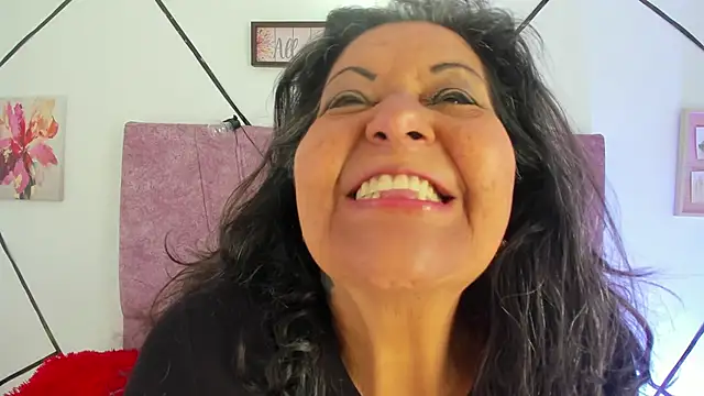 Victoriaa Anderson online show from 02/04/26, 08:26