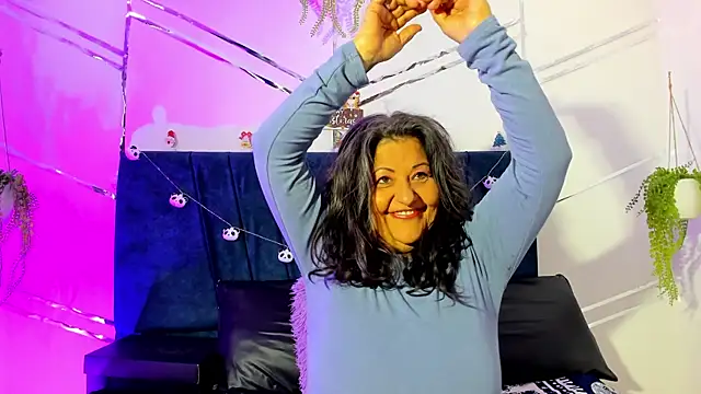 Victoriaa Anderson online show from 12/22/25, 03:45