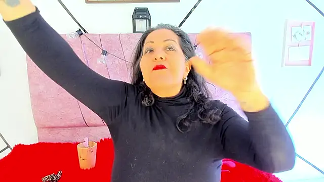 Victoriaa Anderson online show from 02/05/26, 08:04