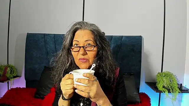 Victoriaa Anderson online show from 06/19/26, 02:12