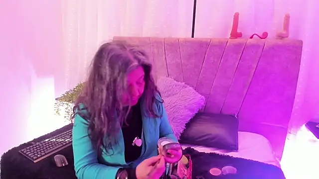 Snapshot of Victoriaa_Anderson chatting on 05/01/26, 01:16 Victoriaa Anderson online show from 05/01/26, 01:16