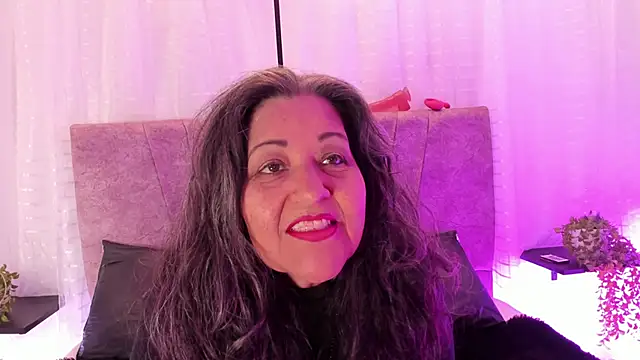 Snapshot of Victoriaa_Anderson chatting on 04/27/26, 02:04 Victoriaa Anderson online show from 04/27/26, 02:04