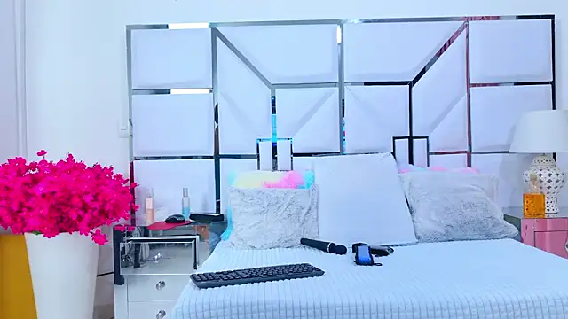 Snapshot of BunnySexyy18 chatting on 02/17/26, 03:37 BunnySexyy18 online show from 02/17/26, 03:37