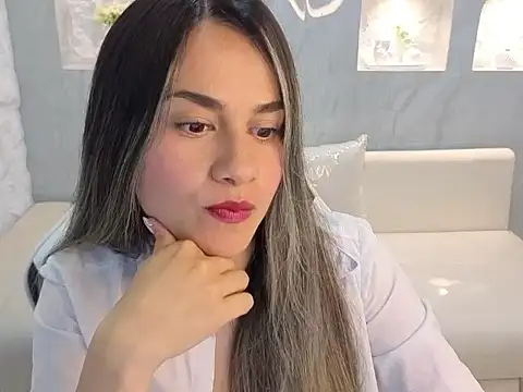 Liat White Tx online show from 11/17/25, 01:15