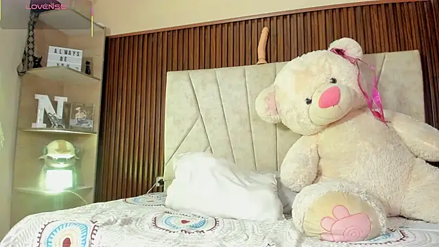 AMARA BRUNET online show from 01/09/26, 01:40