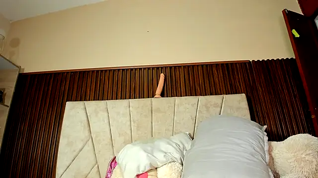 AMARA BRUNET online show from 01/05/26, 05:27