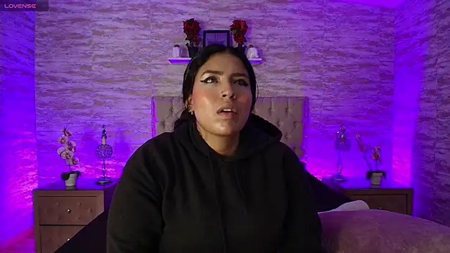 Sasha Larsen online show from 06/26/26, 03:23