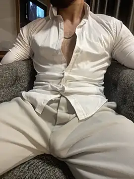 DARK0924 online show from 12/05/25, 12:48