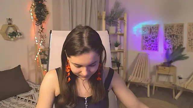 FrancescaCavaliere online show from 04/05/26, 06:09