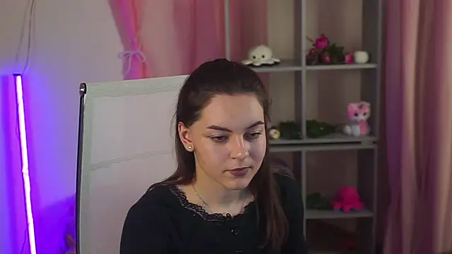 FrancescaCavaliere online show from 03/28/26, 09:32