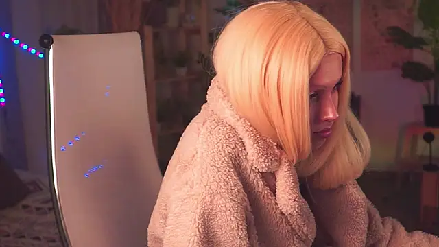 FrancescaCavaliere online show from 11/27/25, 09:43