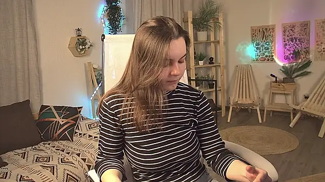 Snapshot of FrancescaCavaliere chatting on 05/06/26, 06:06 FrancescaCavaliere online show from 05/06/26, 06:06