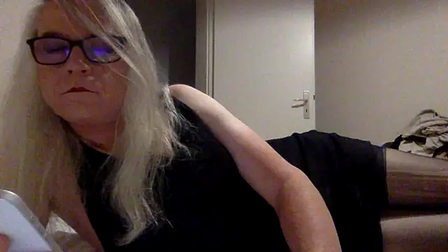 nicohumm online show from 06/05/26, 11:21