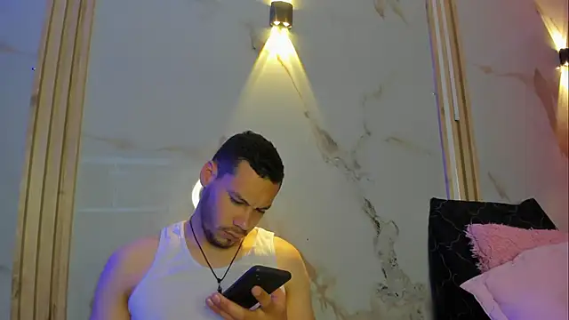 Aron and molly online show from 02/05/26, 12:01