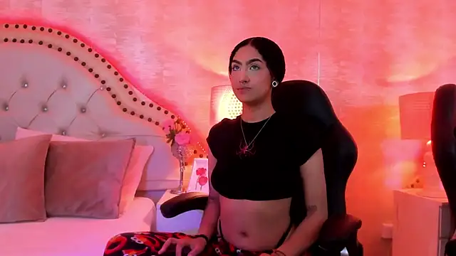 EllaEvanz online show from 12/02/25, 07:37