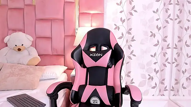 EllaEvanz online show from 01/17/26, 08:23