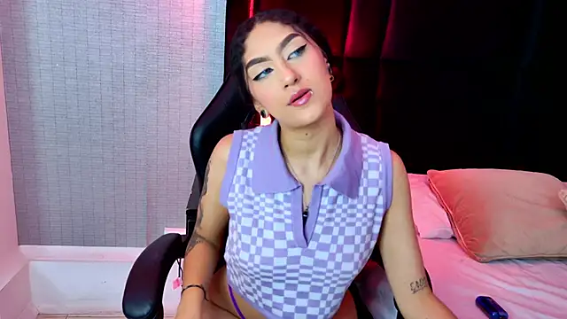 EllaEvanz online show from 11/27/25, 07:25