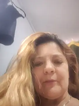 karlaanqui1 online show from 01/10/26, 06:36