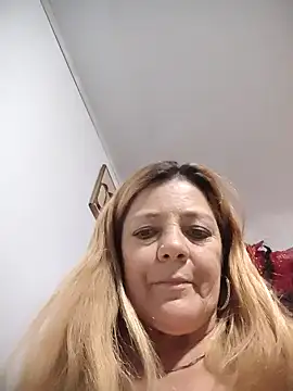 karlaanqui1 online show from 12/17/25, 10:37