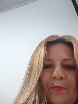 karlaanqui1 online show from 03/15/26, 10:28