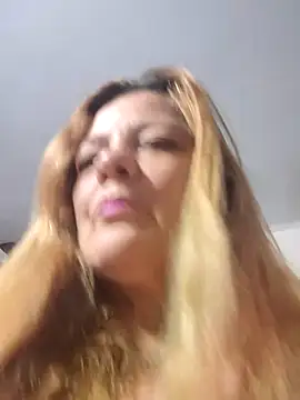 karlaanqui1 online show from 12/04/25, 05:56