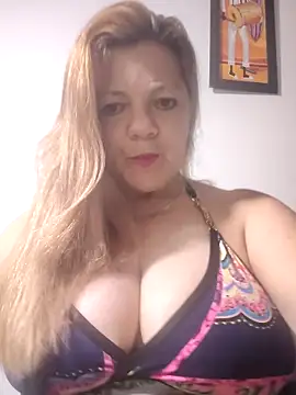 karlaanqui1 online show from 03/19/26, 10:04