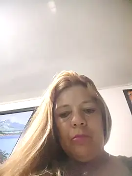 karlaanqui1 online show from 04/22/26, 10:22