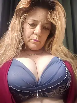 karlaanqui1 online show from 01/13/26, 02:15