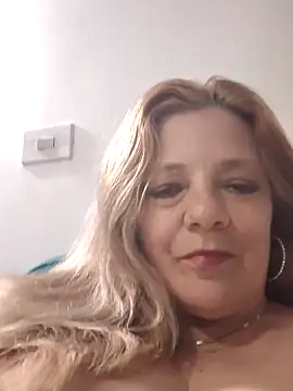 karlaanqui1 online show from 02/11/26, 10:53