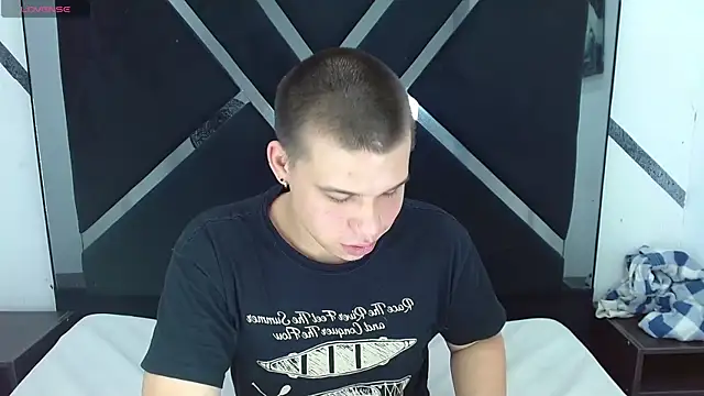 Liam York  online show from 11/12/25, 03:27