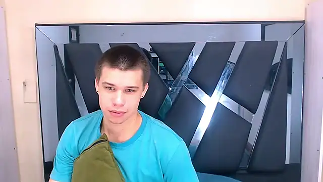 Liam York  online show from 12/03/25, 01:10