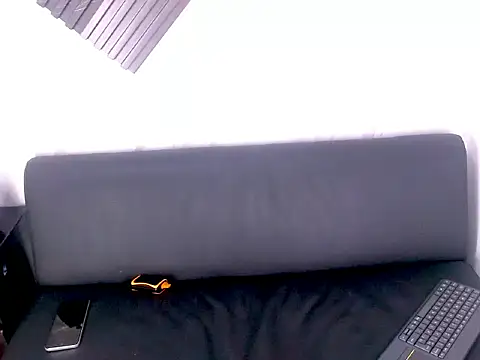 Liam York  online show from 02/11/26, 04:12