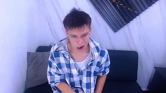 Liam York  online show from 03/09/26, 02:31