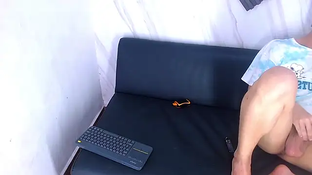 Liam York  online show from 02/07/26, 02:30