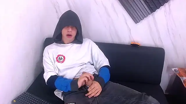 Liam York  online show from 02/27/26, 08:30