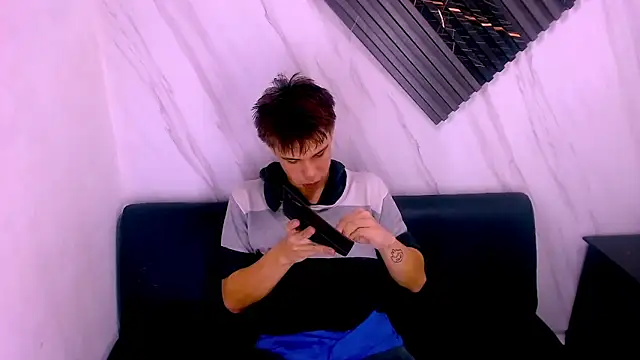 Liam York  online show from 04/08/26, 04:25