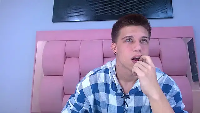 Liam York  online show from 01/08/26, 07:53