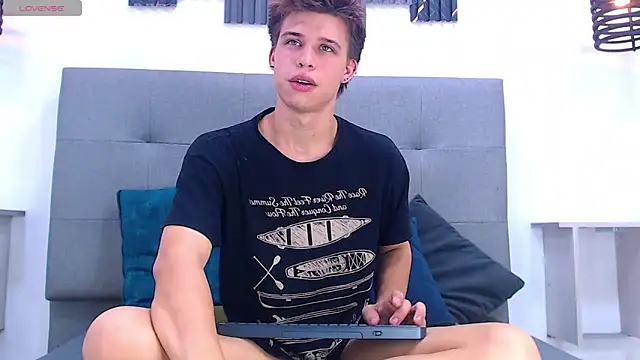 Liam York  online show from 03/28/26, 07:26