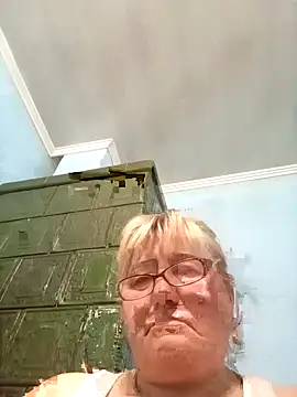 MilaTamila456 online show from 11/12/25, 10:02