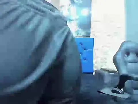 ElanGiraldo online show from 03/25/26, 11:53