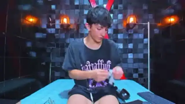 ElanGiraldo online show from 03/30/26, 11:17