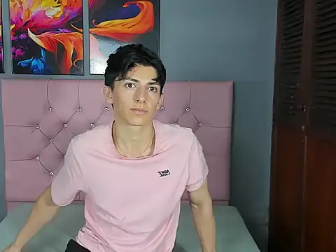 ElanGiraldo online show from 12/20/25, 10:34