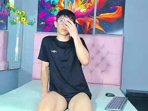 ElanGiraldo online show from 02/14/26, 09:37