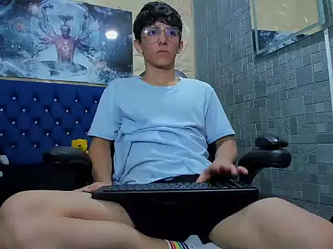 ElanGiraldo online show from 03/26/26, 11:13