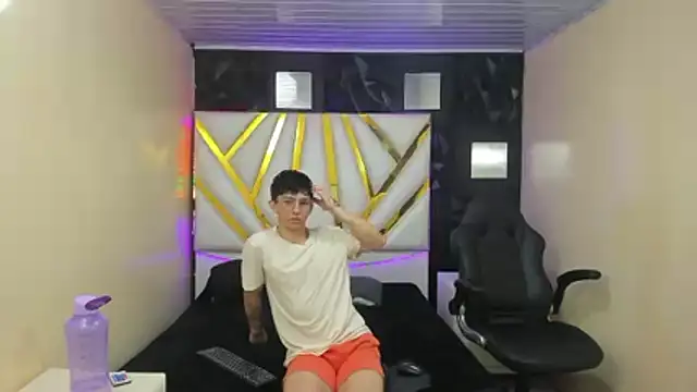 ElanGiraldo online show from 02/20/26, 12:07